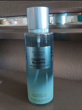 Victorias Secret COASTAL BLOOMS